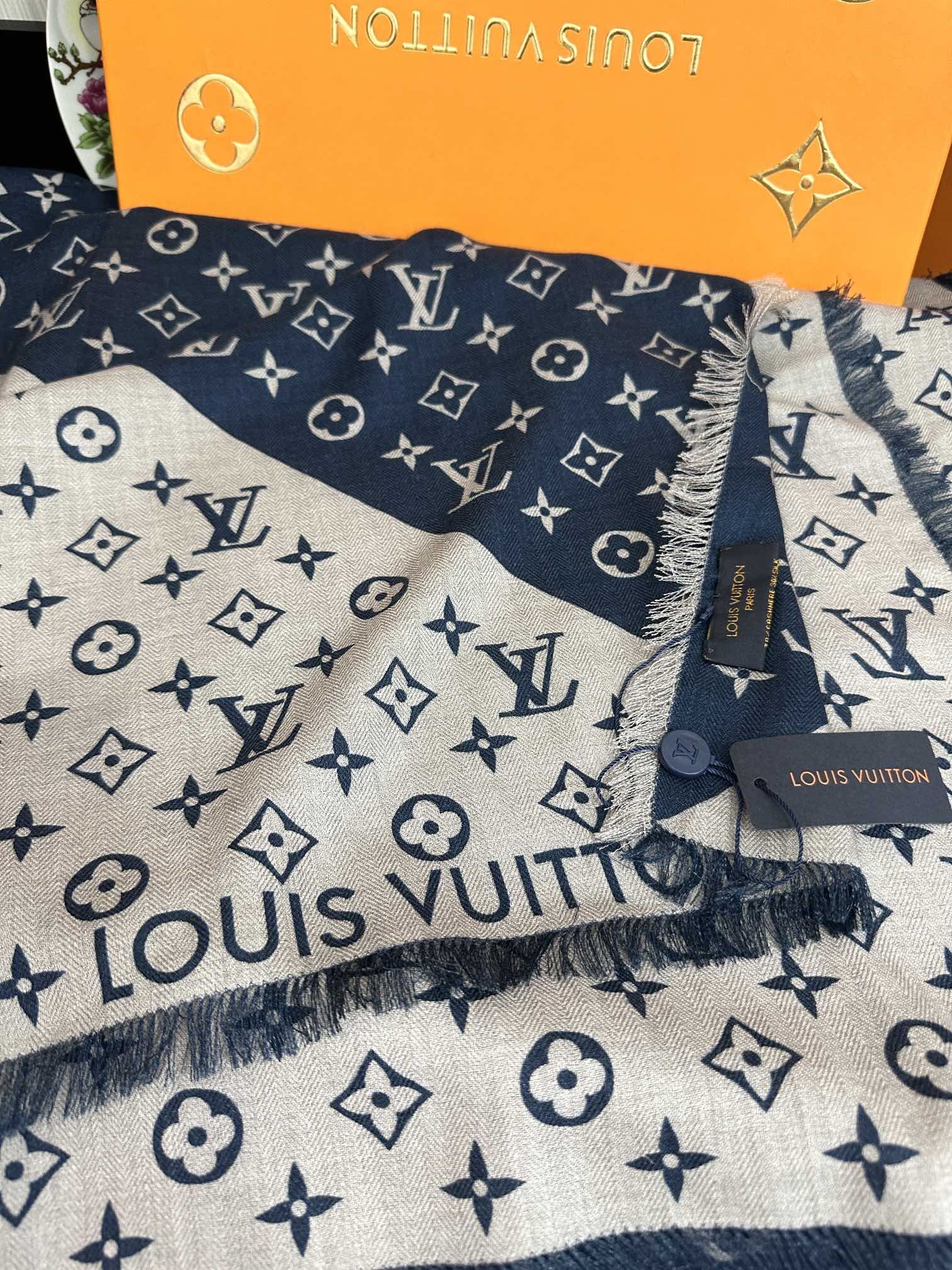 Louis Vuitton Scarf